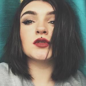 Meet your Posher, Lexi